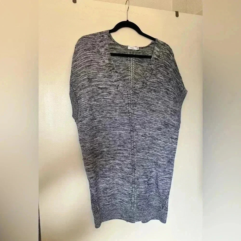 Like New Condition Black and White Vince Short Sleeve V-Neck Sweater